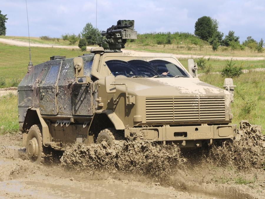  KMW Dingo 2 4x4 2004 года  (фото 4 из 11)